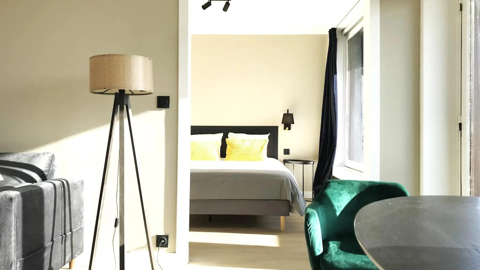 Large Apartment 55 M² ,View & Terrace Paris