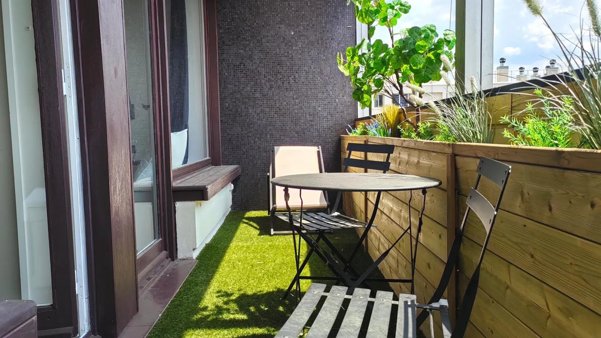 Large Apartment 55 M² ,View & Terrace Paris
