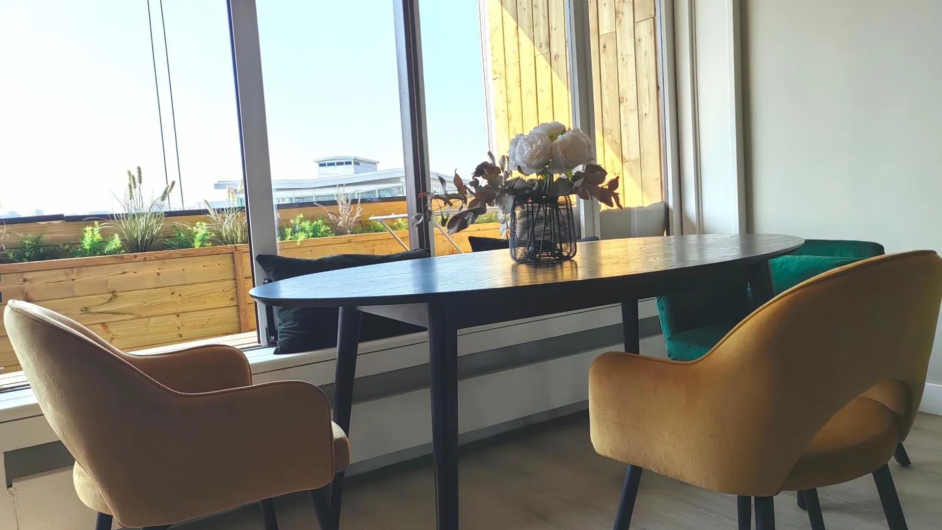 Large Apartment 55 M² ,View & Terrace Paris France