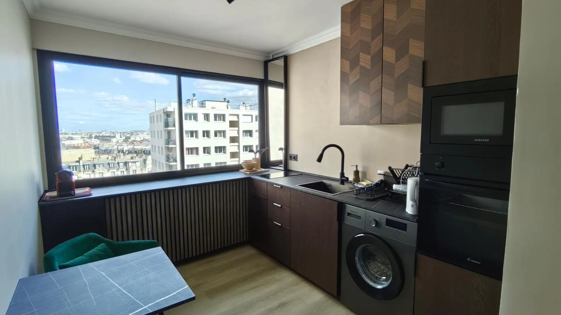 Large Apartment 55 M² ,View & Terrace Paris